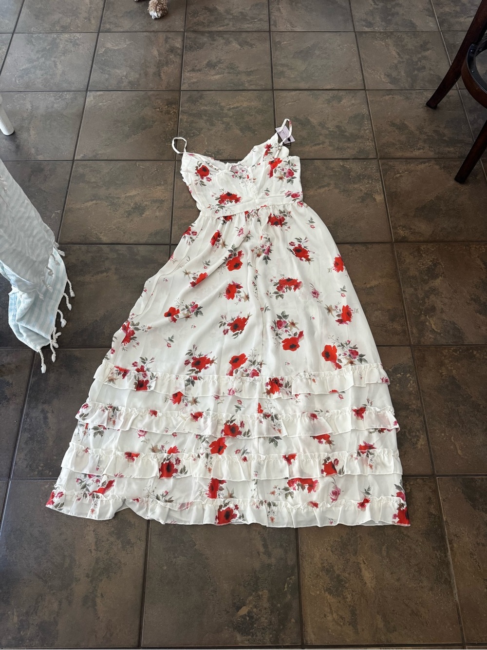 Floral Midi Dress with Red Poppy Print - Picture 3 of 4